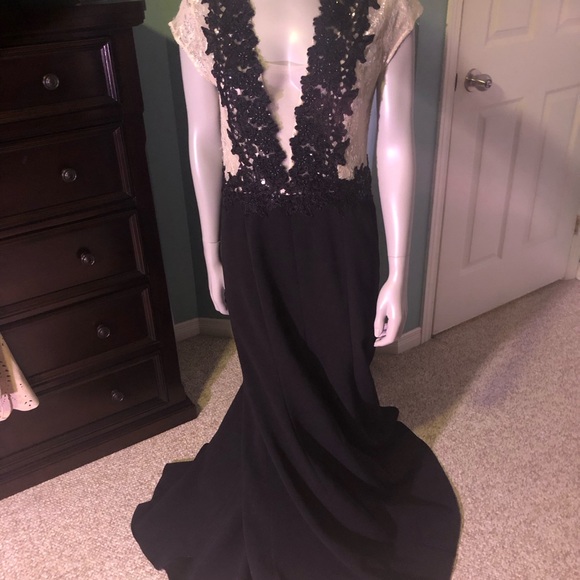 Marciano ball gown size 10 - Picture 9 of 12